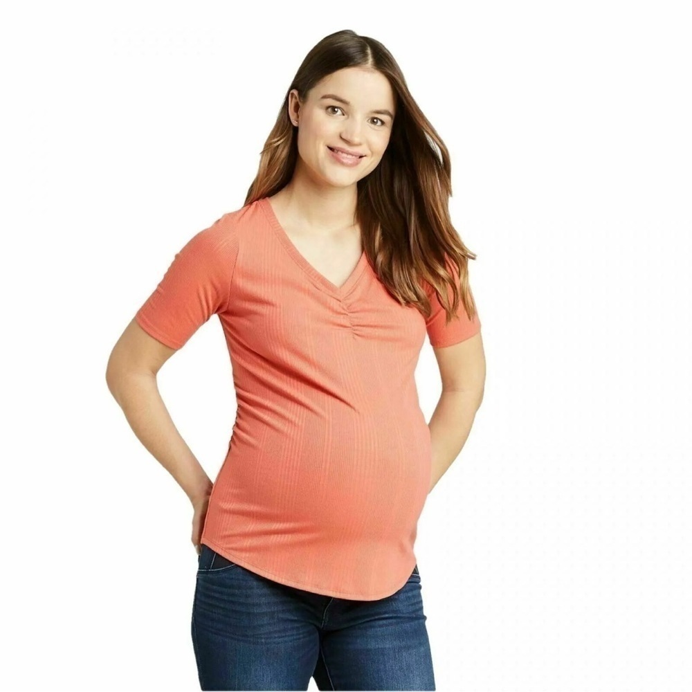 NWT Ingrid & Isabel Maternity T-Shirt Top Sz M Ribbed Coral V-Neck Short Sleeves